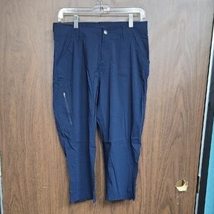 Khombu Size S Navy Lightweight Capri Pant
